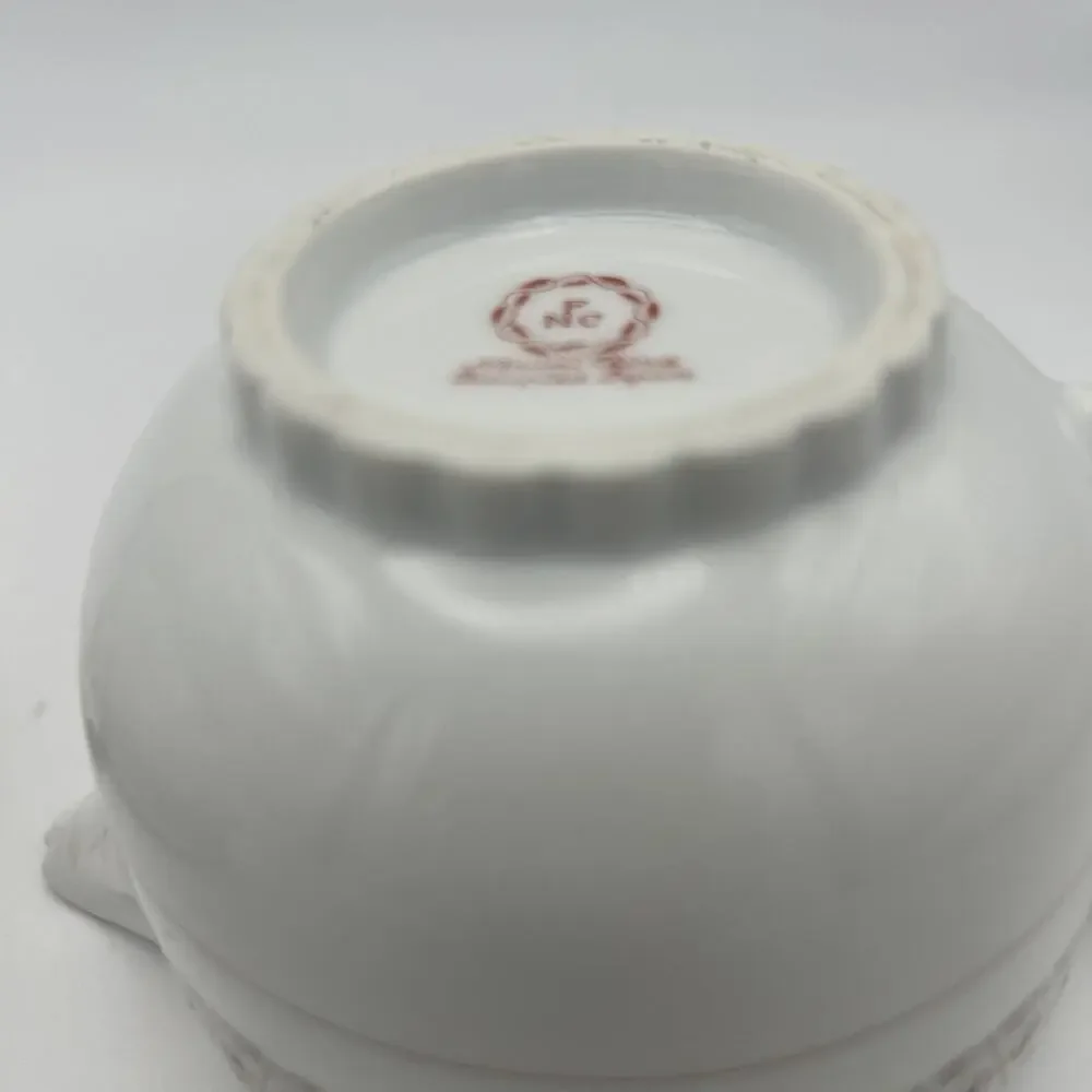 Narumi Fine Bone China. Sugar And Creamer Set. Rose Motif. 1950s